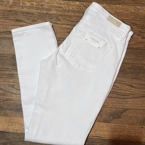 New jeans Ag prima ankle size 28. Color white. It is new with tags.
